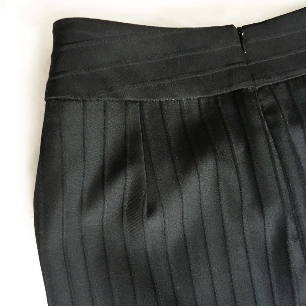 ARMANI COLLEZIONI Black Pinstripe Pencil Skirt - Picture 7 of 9